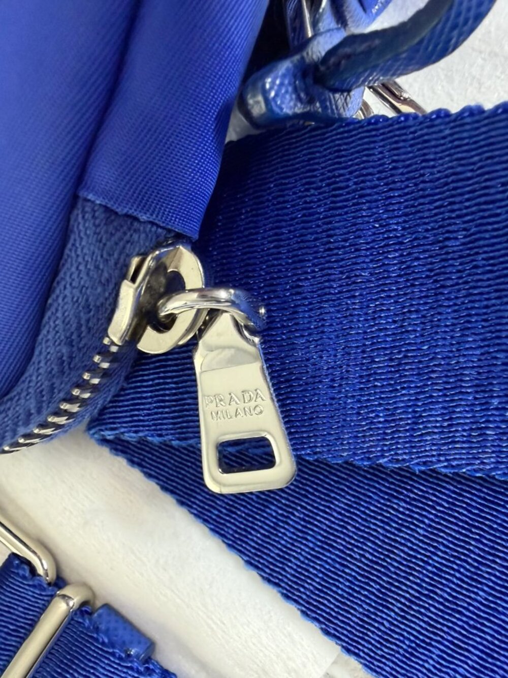 PRADA Re-Edition 2005 Shoulder Bag in Blue - Picture 12 of 15